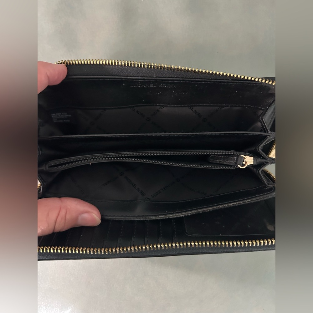Michael Kors Black Wallet with Gold Zipper - Picture 4 of 7